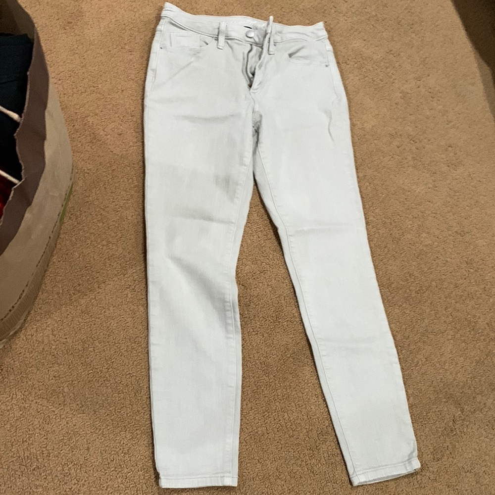 Light wash grayish jeggings